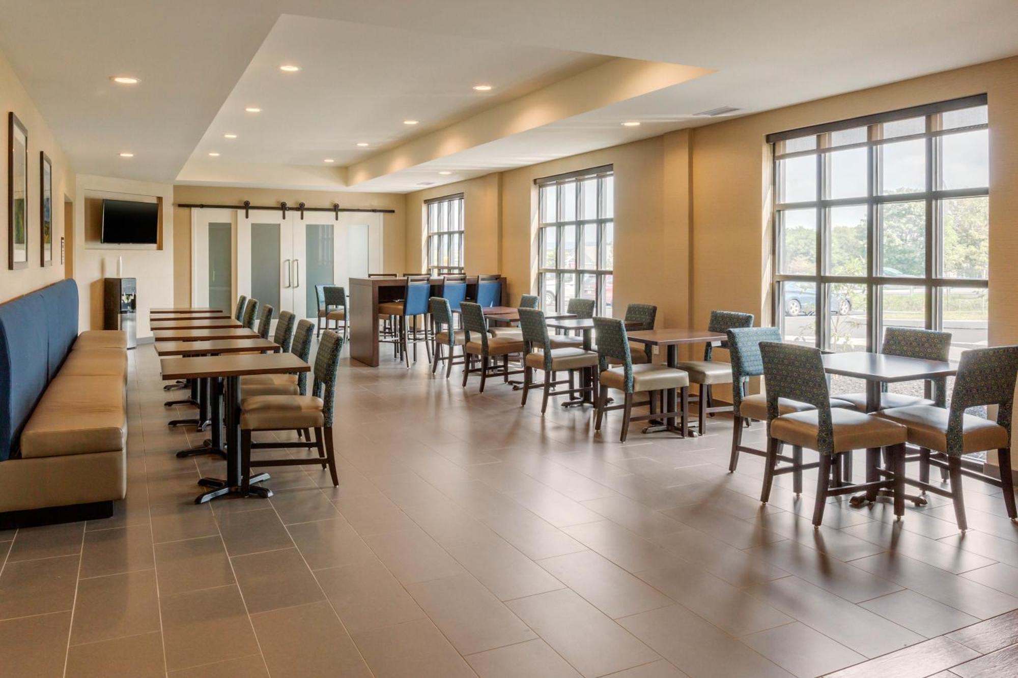 Comfort Inn & Suites Gap Amish Country Εξωτερικό φωτογραφία