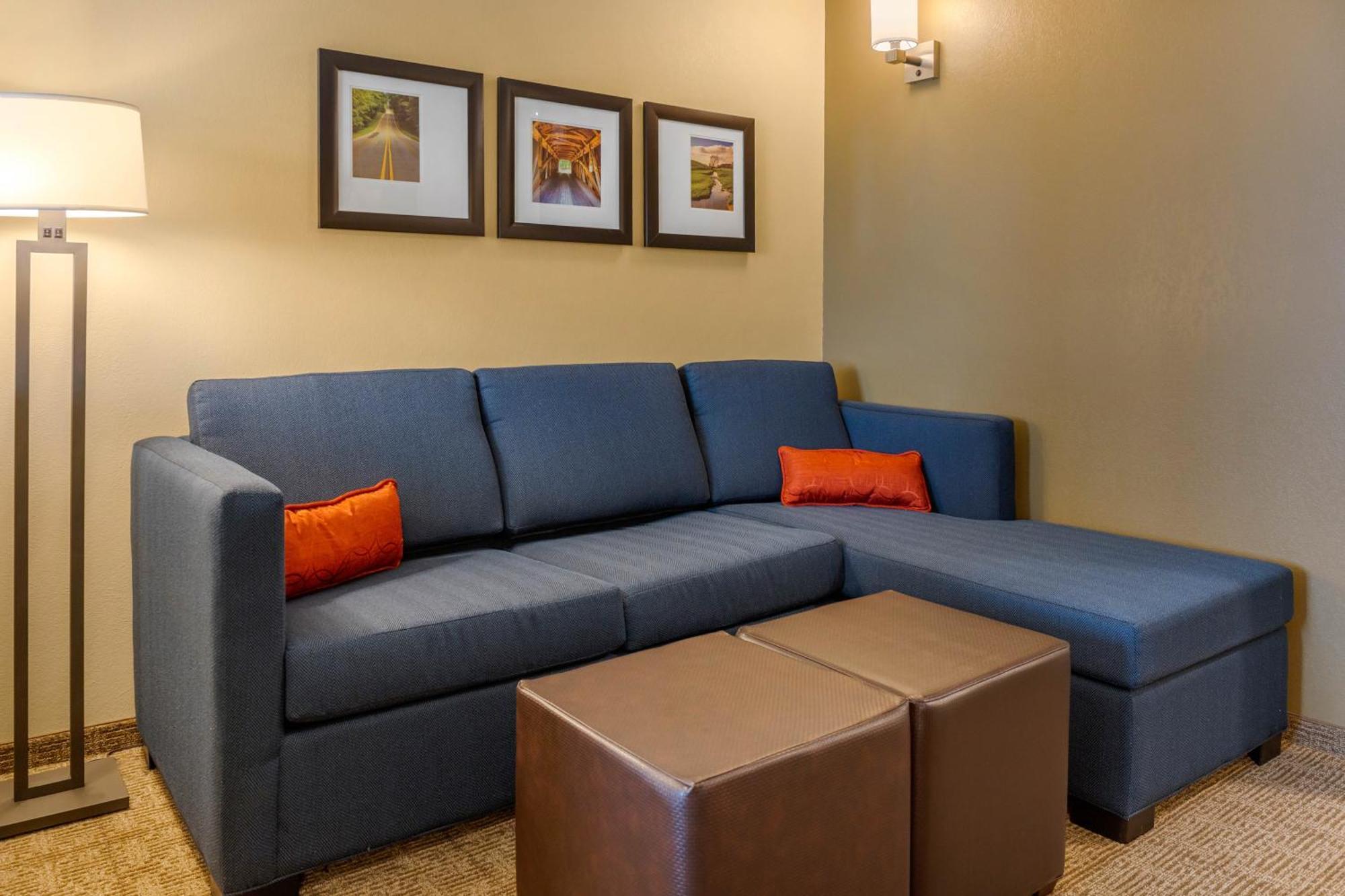 Comfort Inn & Suites Gap Amish Country Εξωτερικό φωτογραφία